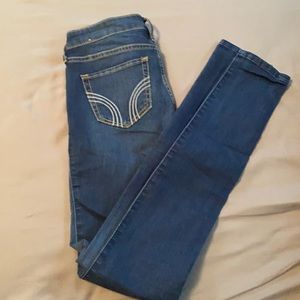 hollister dark wash non ripped skinny jeans